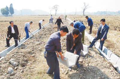 高举科学发展旗帜 以土地执法优化房地产开发用地格局